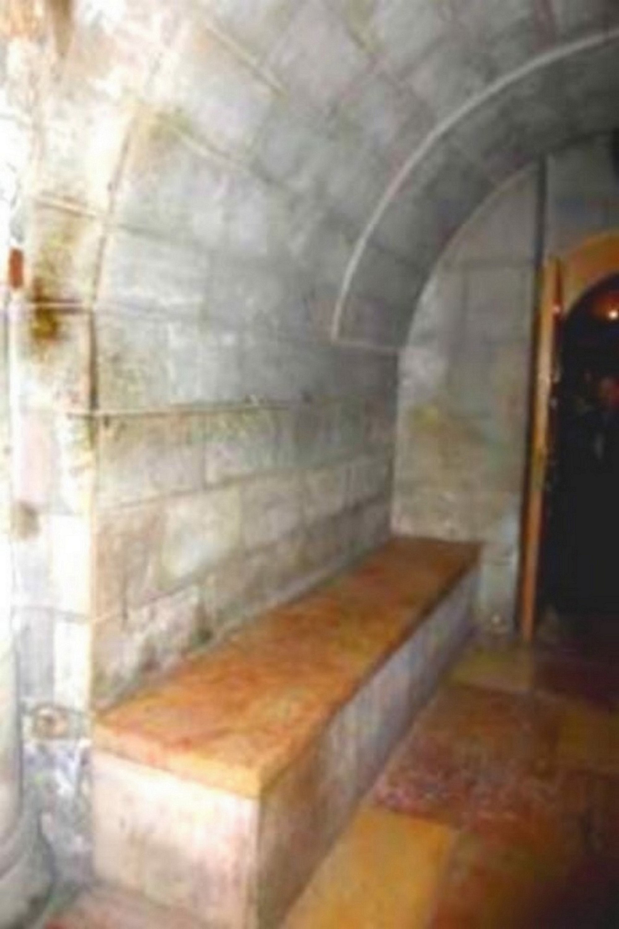 emplacement de la tombe de Godefroy de Bouillon dans la chapelle du Saint-Sépulcre emplacement de la tombe de Godefroy de Bouillon dans la chapelle du Saint-Sépulcre